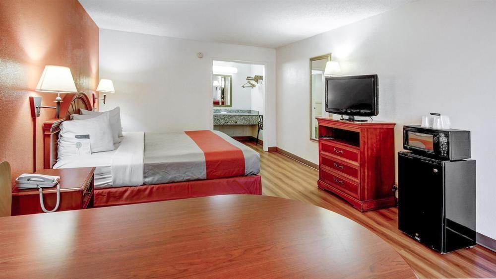 Red Roof Inn Forsyth Exterior foto